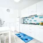 Casa Acqua Marina - Only 6 Steps From The Main Road Apartman